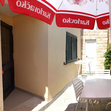 Apartments Zdenka Starigrad Paklenica Bagian luar foto