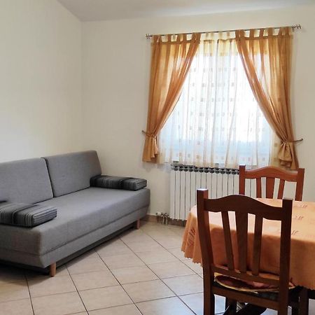 Apartments Zdenka Starigrad Paklenica Bagian luar foto