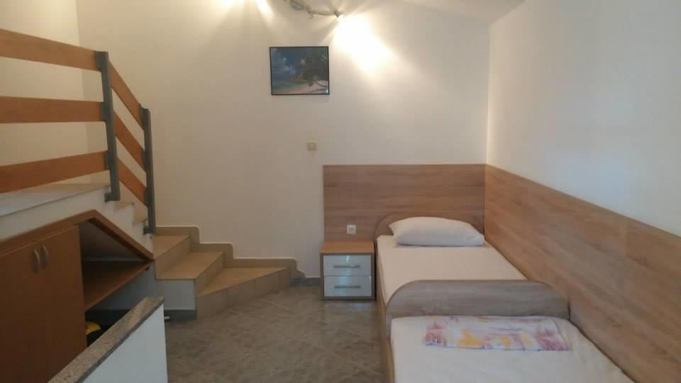 Apartments Zdenka Starigrad Paklenica Bagian luar foto